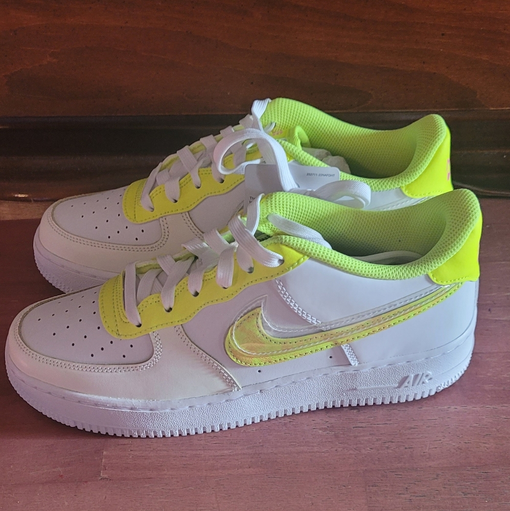NIke Air Force 1 Shoes - Picture 1 of 9